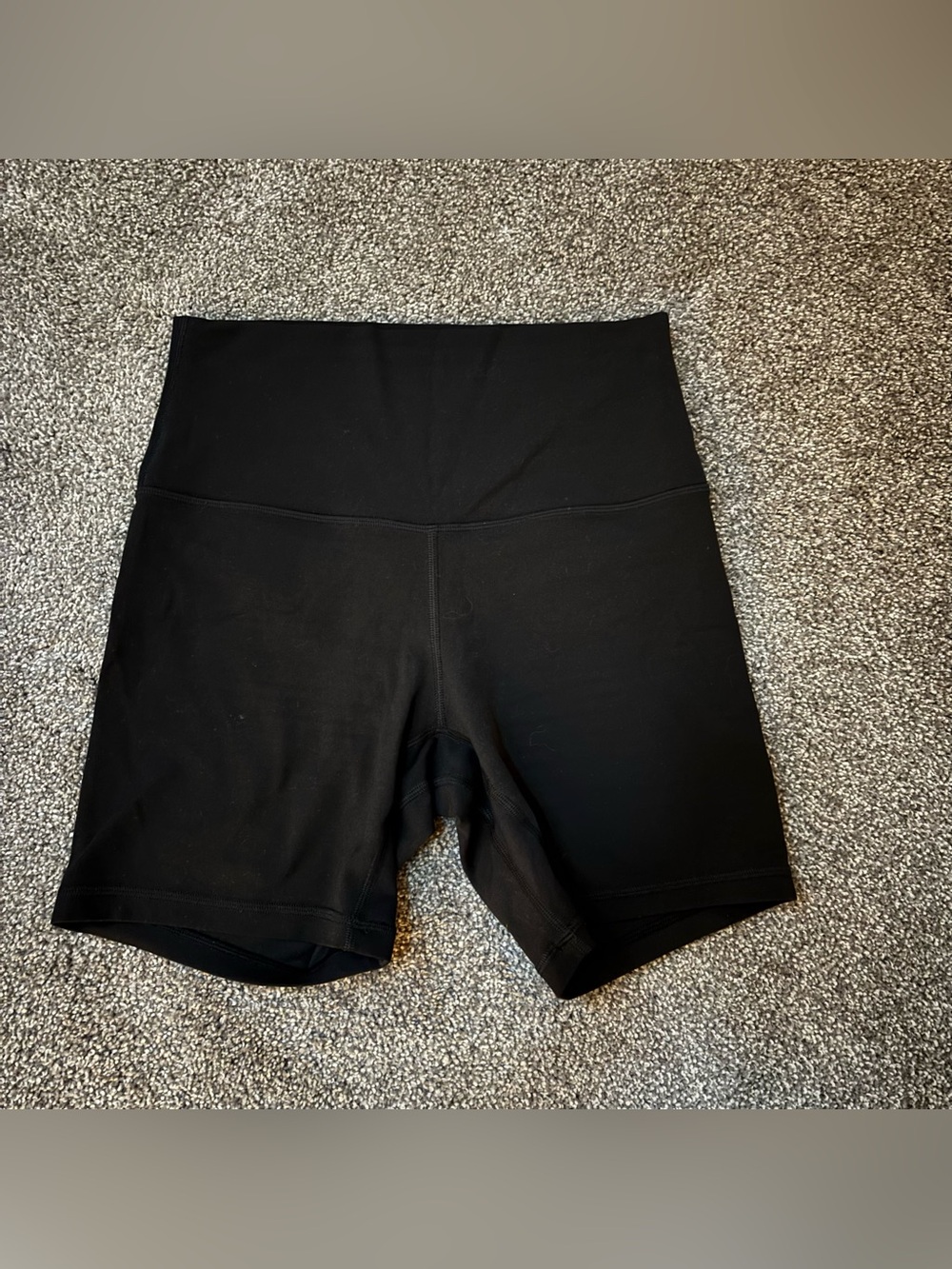 Lululemon sz 6 align shorts 6” black